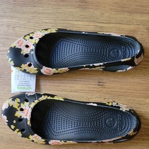 BRAND NEW Womens Crocs